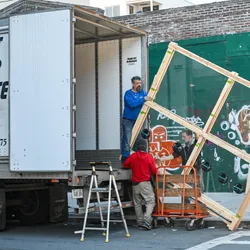 Mover tip calculator — moving company gratuity guide Mover tip calculator — moving company gratuity guide
